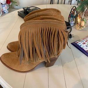 Frye Women's Ilana Fringe Short Western Boot